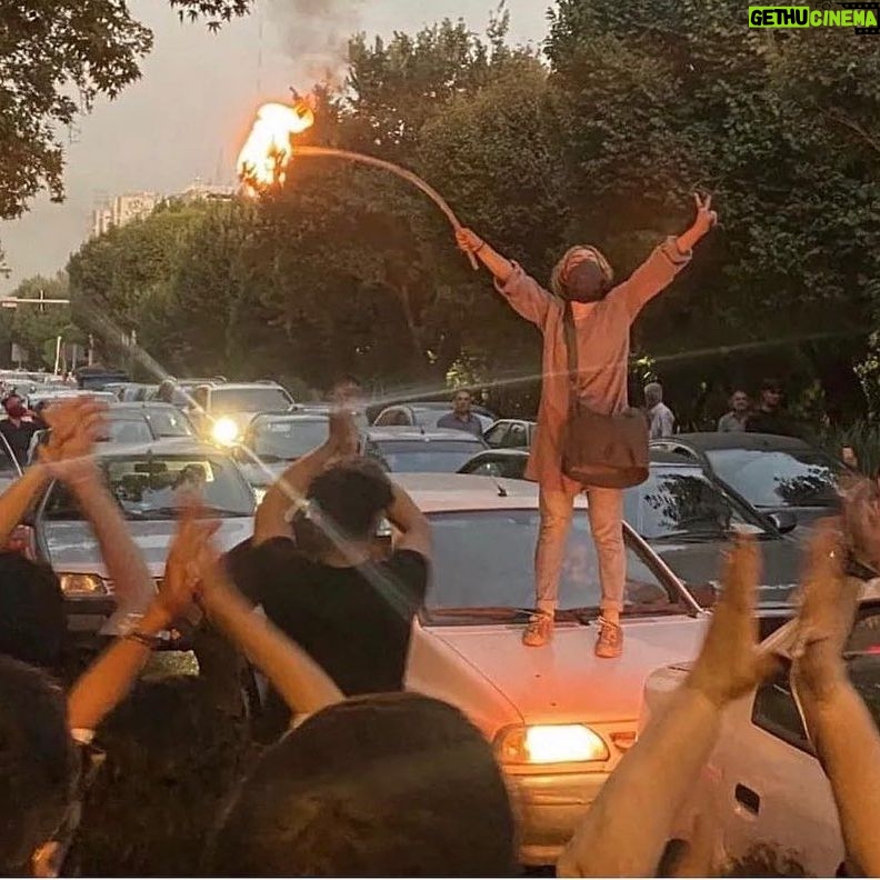 Niousha Noor - 3.5K Likes - شجاعت ستودنی زنان ایران زمین
♥️🤍💚
#زن_زندگی_آزادی
#مهسا_امینی
Admirable bravery of the Iranian women
#woman_life_freedom
#mahsa_amini