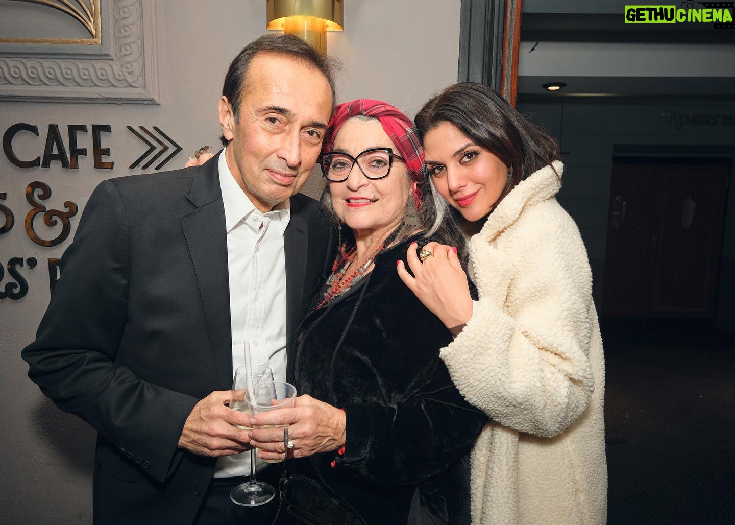 Niousha Noor - 3.3K Likes - UK 🇬🇧
The Persian Version opens NATIONWIDE March 22nd GERMANY 🇩🇪 March 14th
@sonypicturesuk @sonyclassics @thepersianversionmovie
The London premiere was a dream. 💫 Thank you to everyone who came out! ♥️♥️♥️
