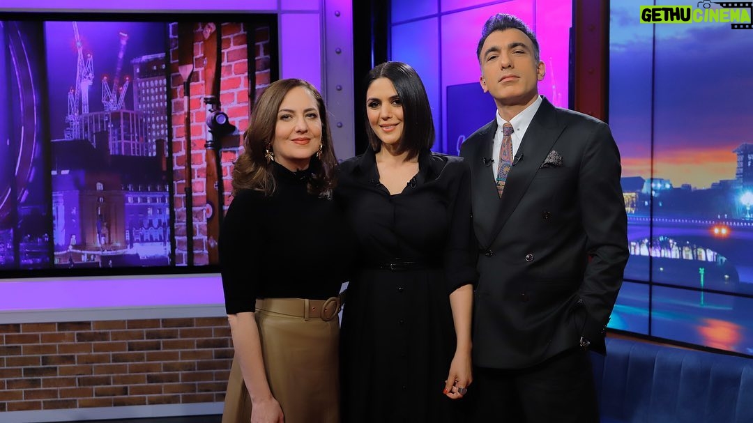 Niousha Noor - 2.5K Likes - Thank you so much @sinavaliollah and @shadi_asadollahii for having me on your show. It was such a pleasure. ♥️
از سینا و شادی عزیز که من رو به برنامه شون دعوت کردند صمیمانه تشکر میکنم.
