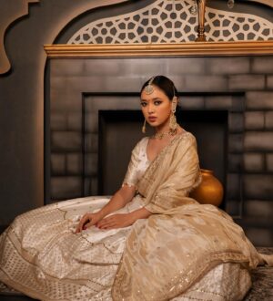 Nirisha Basnett Instagram - #heeramandi fever ✨
@the_adhya_designer @label.adhya 
@makeover_by_adhya @yashvi_makeover14 
@sagarfilms194 @s3.mumbai 
✨
