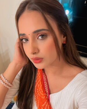 Nisha Nagpal Instagram - Selfie dump🌸✨

#instagood #instadaily #selfie #yrkkh #selflove

@ami_trivedi_official @saeebarve_