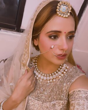 Nisha Nagpal Instagram - Golden hour, golden attire, golden memories. 🌅💫 

#goldenmoments #indian #lehanga #attire #function #ethnic #gold #goldenhour #memories