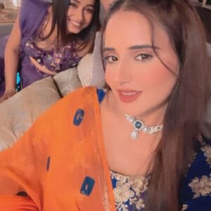 Nisha Nagpal Instagram - # one wid my fvrt♥️ @itsnishanagpal @ami_trivedi_official 
On set masti🫶😅♥️😂
