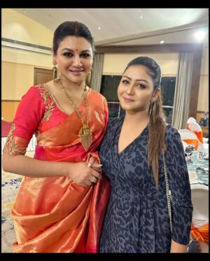 Nishat Priom Instagram - Jaya Ahsan Apu♥️🖤￼♥️
Photo credit Rumman Rashid Khan ☺️