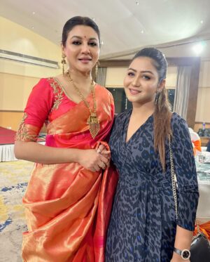 Nishat Priom Instagram - Jaya Ahsan Apu♥️🖤￼♥️
Photo credit Rumman Rashid Khan ☺️