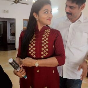 Nitha Promy Instagram - എല്ലാവരും ഇങ്ങനെ പ്രാര്‍ത്ഥിക്കുന്നവരാണോ ??

#reels #instagram  #couple #family #malayalam #ownvoice #malayalamreels #instateels #reelsinstagram #comedy #couplegoals #instagramers #promykuriakose #nithapromy #reelitfeelit #followers #mallu #viralreels  #mallugram #mallureels #viral #instacouple #couplereels #happiness
