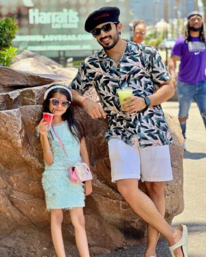Nitya saxena Instagram - Get set gooo…Vegas! ❤️

@viyaofficial @nitya.saxena1186 @suvatsala_rakle #princessviya #anchorravi #vegas #vacation #holiday #familyfirst #familytime