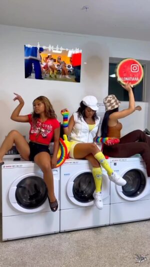 Nivea Instagram - Oh My Lamb, this is so dope! These ladies did their big one chile! ✨❤️😍
#ThisisNivea #OhMyLamb #Laundromat