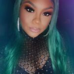 Nivea Instagram – It’s not the load that breaks you down…it’s the way you carry it 💚

Hair: @mona_lisa_smile
Make-Up: @legallybeat 
Styled By: @antoineanderson 

#ThisIsNivea #OhMyLamb