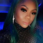 Nivea Instagram – It’s not the load that breaks you down…it’s the way you carry it 💚

Hair: @mona_lisa_smile
Make-Up: @legallybeat 
Styled By: @antoineanderson 

#ThisIsNivea #OhMyLamb