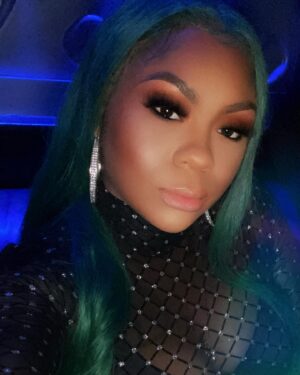 Nivea Instagram - It's not the load that breaks you down...it's the way you carry it 💚

Hair: @mona_lisa_smile
Make-Up: @legallybeat 
Styled By: @antoineanderson 

#ThisIsNivea #OhMyLamb