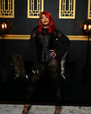Nivea Instagram - You don't worry about fitting in when you custom made 🖤

📸: @thatsbawselife
Hair: @rebelstyless
MUA: @alexlucasartist
Styled By: @_heluxxury_
Assistant: @underrayted 
Special Thanks: @zofilthy
#TeamNivea ✨