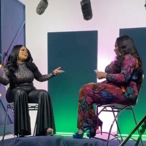 Nivea Instagram - Oh My Lamb! I had a blast w/ @therealtsmadison 💞 Make sure you tune in to @turntoutwithts tonight at 8PM/EST on @foxsoul & keep streaming my new single “Virginia”! ✨ Hair: @ameirthelife Make-Up: @stevberrimua #OhMyLamb #ThisIsNivea #Virginia