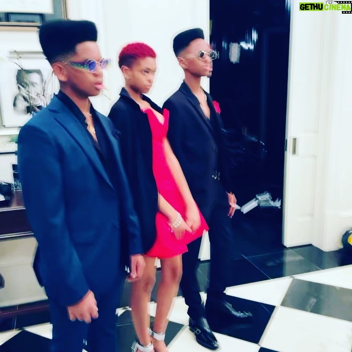 Nivea - 56K Likes - Don’t play with them!!!! #wedidthat The young 1’s, Navy, Chris & London (#twininem) Def STR8 showed out at their homecoming dance last night 🙌🏽🙌🏽🙌🏽🔥🔥🔥👏🏽👏🏽👏🏽 Oh my Lamb y’all!!!
