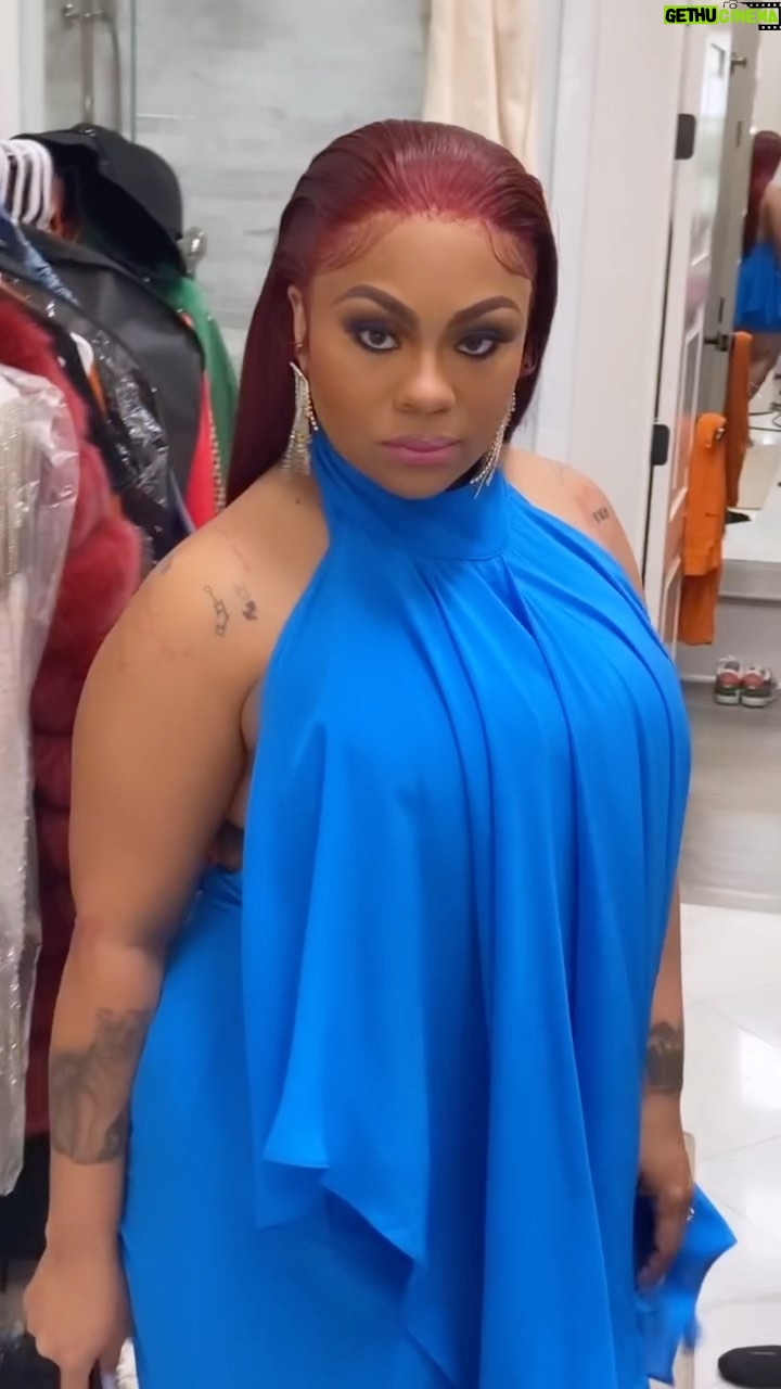 Nivea - 26.8K Likes - Don’t worry about a life that looks good….
Create a life that feels good 💙
#ThisIsNivea #OhMyLamb