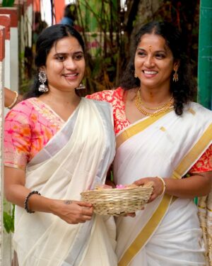 Nivedita Rajappan Instagram - Onam Smiles 🌺🤍

🧿

#onam #onamission #smile #smiles