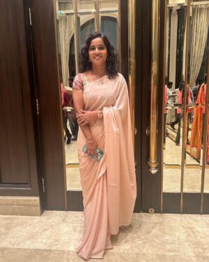Nivedita Rajappan Instagram - Pictures from MaaMannan celebration ❤️

#MaaMannan 

1st pic courtesy: @naveen_ani