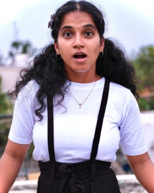Nivedita Rajappan Instagram - “I AM THE VIEW” 😉🖤 

#ootd 
#style 
#jumpsuit 
#fashion 
#black 
#white 
#fun 
#joy