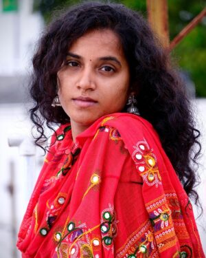 Nivedita Rajappan Instagram - Ruby..! ♥️♠️

📸 : @gomz_shankar 

#red #wine #black #ruby #traditional #garnet