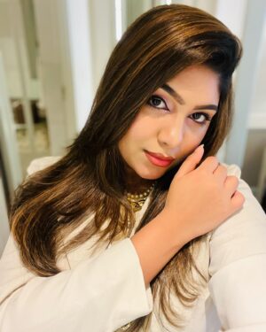 Niyuktha Prasad Instagram - Sometimes I sit & wonder what life would’ve been like if I had done what they wanted me to do, become who they wanted me to become…

#dubai #palazzoversacedubai #zara #zarawoman #versace #love #style #yourself #lifestyle #insta #instagram #instagood