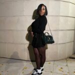 Noémie Abossolo Instagram - ✨🙂I’M SMILE ADDICT 🙃✨ 👜: @givenchy 👟: @adidasparis 💇🏽‍♀️: @newconceptbyrims