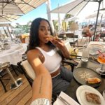 Noémie Abossolo Instagram - EN VRAC ☀️ #foryou #vacances #summervibes #southoffrance