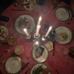 Noémie Abossolo Instagram - 🕯️🍷B.M.F 🍷🕯️ Soirée avec mon humain préféré et une de mes meilleures amie d’enfance qu’est ce que ça fait du bien … J’évolue dans un monde où les gens excelle par le vice et les interêts et c’est pour ça que c’est important pour moi de rester ancré à ma famille et mes amies d’enfance au final avec ou sans la notoriété eux resteront toujours là . 🖤❤️ #pourtoi #paris #lifestyle #foryou #explore