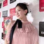 Noa Tsurushima Instagram - #鶴嶋乃愛1stフォトエッセイ #微睡む花の様に　 お渡し会どうもありがとうございました🌸 ファンの皆様に直接お目にかかれてとても嬉しいひと時でした 是非、何度でも読み返して下さいね🪽 またいつか♡ ps.本の表紙とリンクする様にメイクもお衣装もピンクたっぷりにしていただきました🌸やはり、私の永遠のテーマカラー。