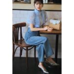 Noa Tsurushima Instagram - 美人百花6月号発売しております🦋 カジュアルでありながら華やかなデニムの世界… 皆様是非、お求めくださいませ🦋✨