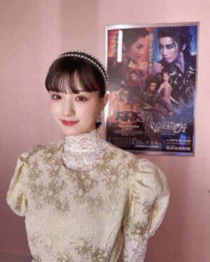 Noa Tsurushima Instagram - 先日、きっと永遠に忘れない観劇…
ご贔屓様はいつだって私を夢へと誘ってくださいます…🧑🏻‍🎨💙🎪🌊🔥

#のあくろーぜっと