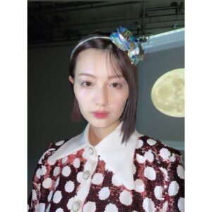 Noa Tsurushima Instagram - 宇宙を旅する様な撮影🌕
今回のエッセイ本はお二人のカメラマンさんにご尽力賜り、なんとも贅沢で貴重なお時間でございました。御二方から見えるまた別の形の私フォトエッセイ是非、ご覧になってくださいね🌃

#鶴嶋乃愛1stフォトエッセイ 
#微睡む花の様に