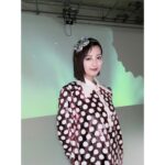 Noa Tsurushima Instagram - 宇宙を旅する様な撮影🌕 今回のエッセイ本はお二人のカメラマンさんにご尽力賜り、なんとも贅沢で貴重なお時間でございました。御二方から見えるまた別の形の私フォトエッセイ是非、ご覧になってくださいね🌃 #鶴嶋乃愛1stフォトエッセイ #微睡む花の様に