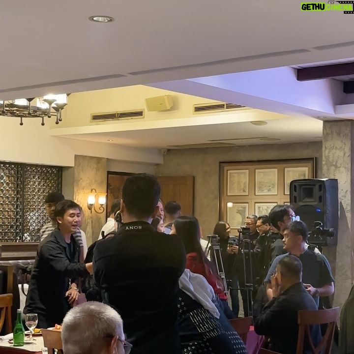 Noella Sisterina - 3 Likes - MC untuk acara nobar Indonesia vs Vietnam bersama pak @erickthohir wohooooo INDONESIAAA!! 1-0 🇮🇩 #timnas #timnasday #MC #masterofceremony #MCcorporate #MCbyNoe