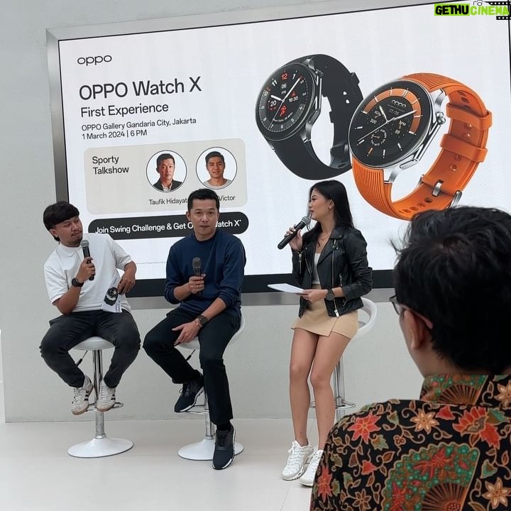 Noella Sisterina - 3 Likes - Sporty talkshow with @taufikhidayatofficial and @glennvictor thank you for having me @oppoindonesia 🤍 #MC #MCjakarta #MCbyNoe