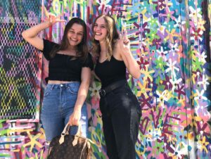 Noelle Sheldon Instagram - When in doubt... peace it out!
