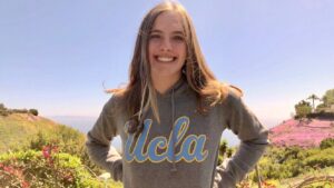 Noelle Sheldon Instagram - Cali made me take these but yay college! UCLA 2024! (We wore masks and just took them off for the picture, stay safe!) 🐻💙💛