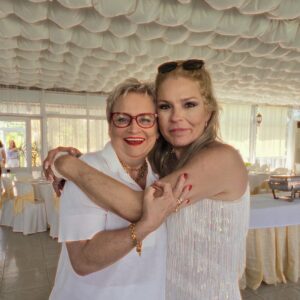 Noémia Costa Instagram - A minha querida Amiga @paula_varandas_oficial 
É das pessoas mais incríveis que a vida me deu.
Hoje é dia de festa!!!!!!!!!!! 
Parabéns a ti e aos teus filhotes gémeos.
Que a vida te/ vos dê tudooooo de Bommmmmmmmmmmmm.
Ly 🩷🩷🩷🩷🩷🩷🩷🩷
