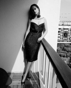 Noémie Merlant Instagram - @louisvuitton @gregwilliamsphotography @nicolasghesquiere 🖤