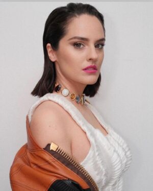 Noémie Merlant Instagram - 💗 @nicolasghesquiere @louisvuitton @_matthieuderrien @clementlomellini @harold_james @mathieulaudrel @vic_bab_ @agencecontact