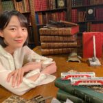 Non Instagram - NHK「おばんですいわて」 三陸鉄道40周年記念企画「Dearさんてつ」で、三陸鉄道へのお手紙を朗読しました。 どのエピソードも、読んでいて心があたたかくなりました。 今回は第二回の放送、いかがでしたか？ NHKプラスでの見逃し配信もあるのでぜひ見てね Styling: @izumimachino Hair&Make up: Shie Kanno #三陸鉄道 #おばんですいわて
