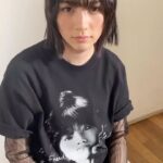Non Instagram - 中森明菜さん×ZOZOVILLA 42nd anniversary collection Tシャツ モデル オフショット2 ☀️ Styling: @izumimachino Hair&Make up: Shie Kanno #akinanakamori #42ndanniversarycollection #zozovilla
