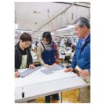 Non Instagram - 二つの工場ヘ行きました。 とても良い時間だった。 技術を間近で見て、感動。 熟練の技、そこにしかない工夫、プロフェッショナルに仕事をこなす皆さんの真剣な瞳。 至福です🫶 Styling: @izumimachino Hair&Make up: Shie Kanno #くじのん #久慈 #岩手