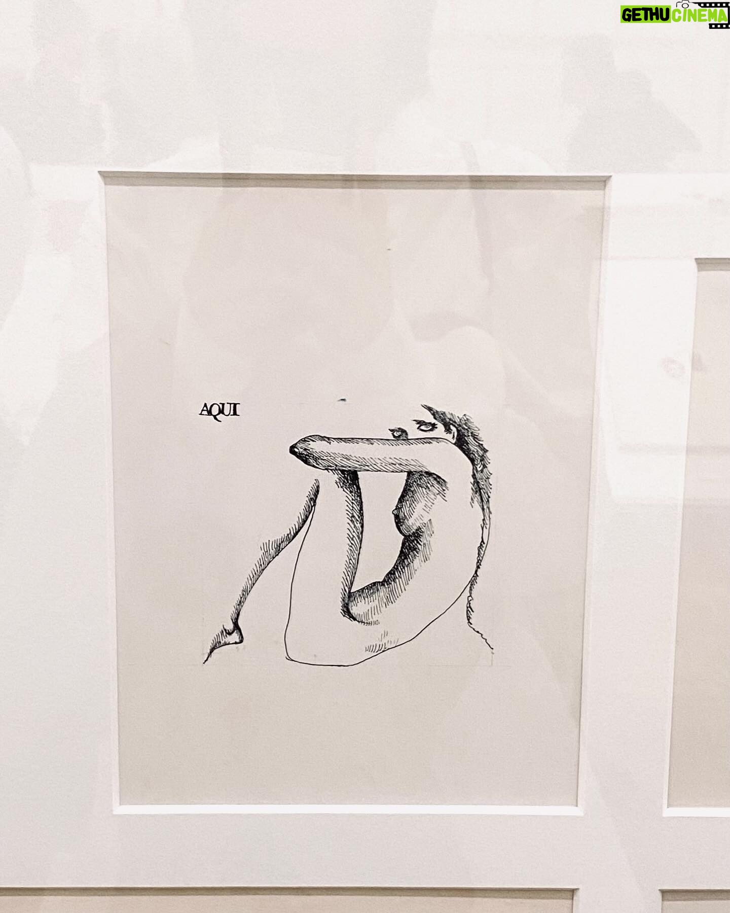Non Instagram - 東京オペラシティアートギャラリーでの、宇野亞喜良展 AQUIRAX UNOへ行ってきた。 大規模な宇野さんの展示を見られる喜び。 15歳の少年の頃のデッサンから辿って広告や絵本、ポスター、人形や舞台美術や舞台衣装。宇野さんの作品を時代を様々な作風を網羅できる素晴らしい展示でした。 そして、なんで私は、宇野さんの描いた宮沢賢治を知らなかったんだろう!写真はオッケーとのことだったので皆さんにもお裾分けするね。 あらゆるものを冗談めかしてコラージュするように描かれる宇野亞喜良さんの、圧倒的なセンスを!堪能して幸せに満ちてます。 この夢見心地のまま、お布団に包まれて、朝にはカーテンを開けて春の日を浴びたいと思います。 大好きなものを見ると、全てに前向きになれるね! 好き!大好き!👼 #tokyooperacityartgallery #宇野亞喜良 さん
