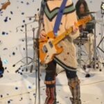 Non Instagram - のん監督・出演・編集・演出 「夢が傷むから（ inspired by 東京百景）」 Official Music Videoが10万再生を突破しました！ たくさんご覧いただきありがとうございます。 引き続き応援よろしくお願いします🥖 #のんPURSUE 【Official Music Video】のん - #夢が傷むから（Inspired by #東京百景 ） youtu.be/1gu3qTAOSa0