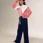 Non Instagram - 大槌サーモンキャンペーンのマリンルック🏖️ このシールのデザインすごく好き お気に入りの撮影だったーー🎣 Styling: @izumimachino Hair&Make up: Shie Kanno #ニッスイ
