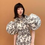 Non Instagram - 4月、カレンダーオフショット。 春を迎えましたね 桜が満開でびっくり #borderless_non #のん2024カレンダー