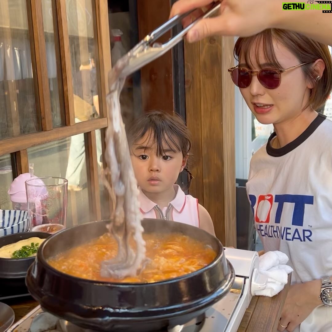 Nonoka Ono Instagram - GW๐ ใซใใงใใฆ่ทฏ้ข้ป่ปใฎใฃใฆ ้ๅฝๆ็้ฃในใๆฅ๐๐ฅ ๆใใใใ ๅฝใใใใ ใ๐ดใจใใใใจใ ๅจใซๆใใใใจใใงใใพใใ๐ฅบ๐โจ ใใใฏๅจใใใใใญใผใฎ ใใงใณใฎใคใใฆใชใ้จๅใใใใฃใฆ ๅฌใใใใซ้ฃในใฆใพใใ๐็ฌ