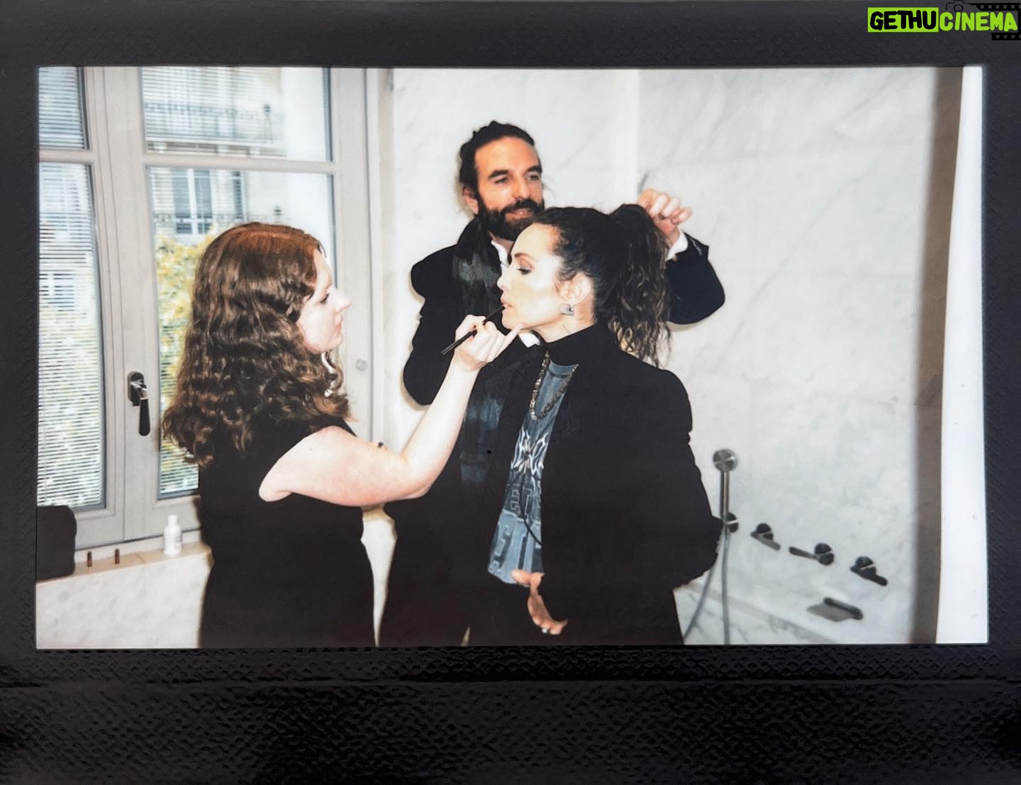 Noomi Rapace - 6.3K Likes - In Paris for Givenchy by my friend Matthew Williams
Thank you for an unforgettable show in the rain haha❤️