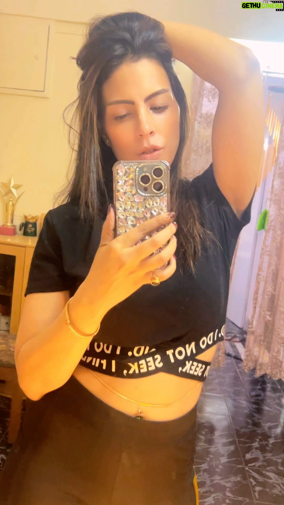 Noor Malabika Instagram - Herođź–¤ #rendom #mood #after #gym #hero
