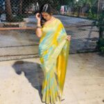 Noor Malabika Instagram - I’m scared of my own anger that’s why I laugh a lot and stay as humble as possible😊😺😈 My special hair stylist : @pema_chokii #saree #my #choise #my #style #favorite #traditional #indian #festival #shivratri